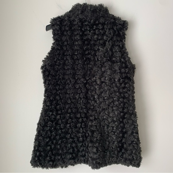 LIVE a little Black Faux Fur curly Fur Vest Size Large - Picture 3 of 9